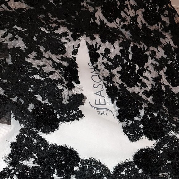 ALENCON CORDED LACE REMNANTS FROM WEDDING/FORMAL ATTIRE BLACK AND IVORY - Picture 5 of 7